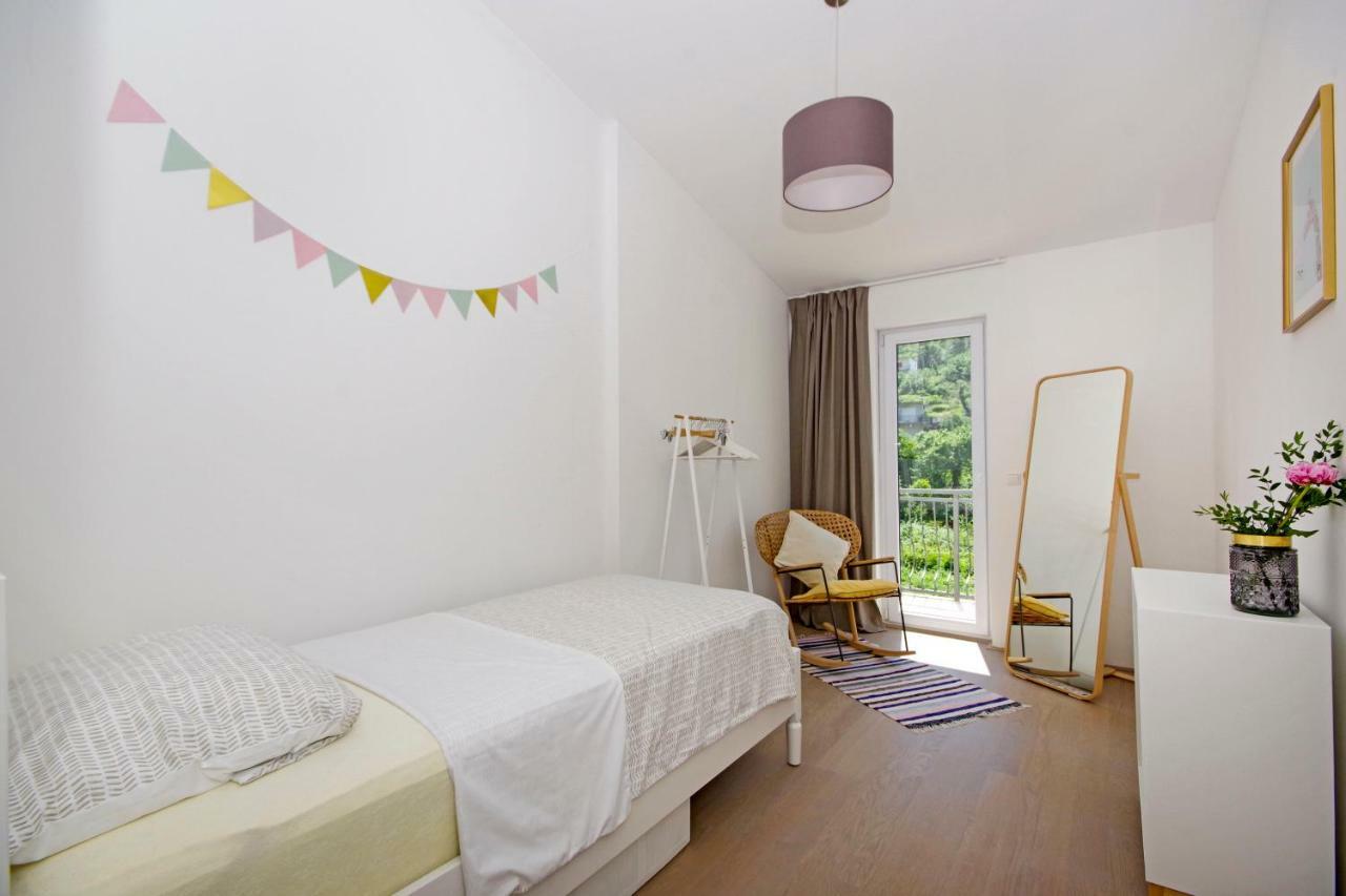 Manuela Apartment Podstrana Luaran gambar