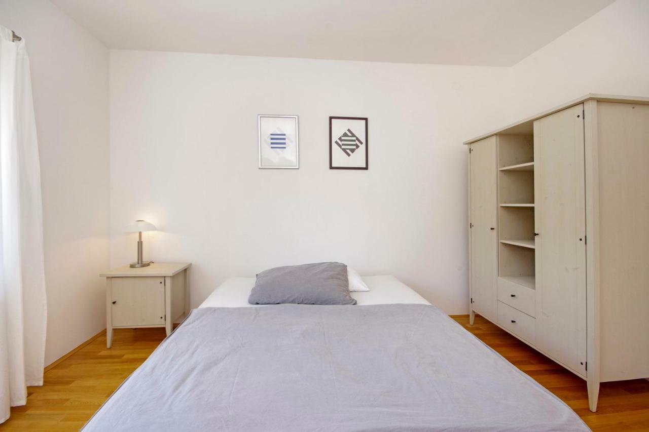 Manuela Apartment Podstrana Luaran gambar