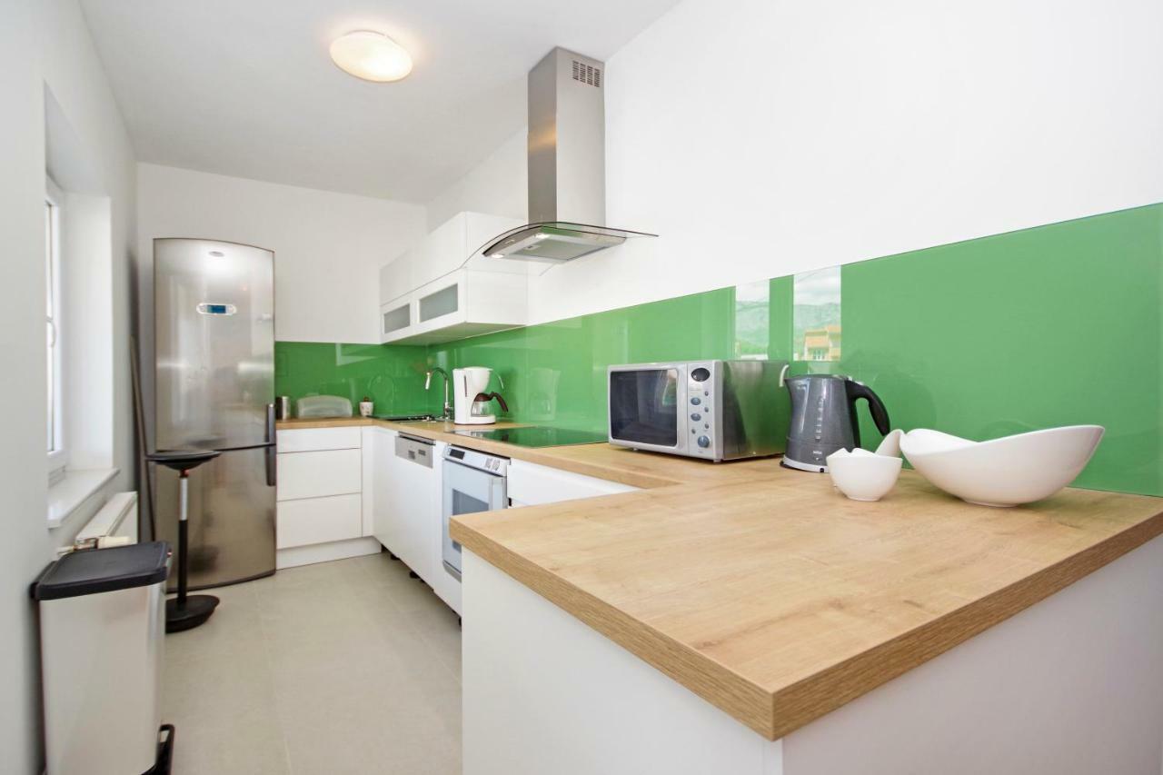 Manuela Apartment Podstrana Luaran gambar