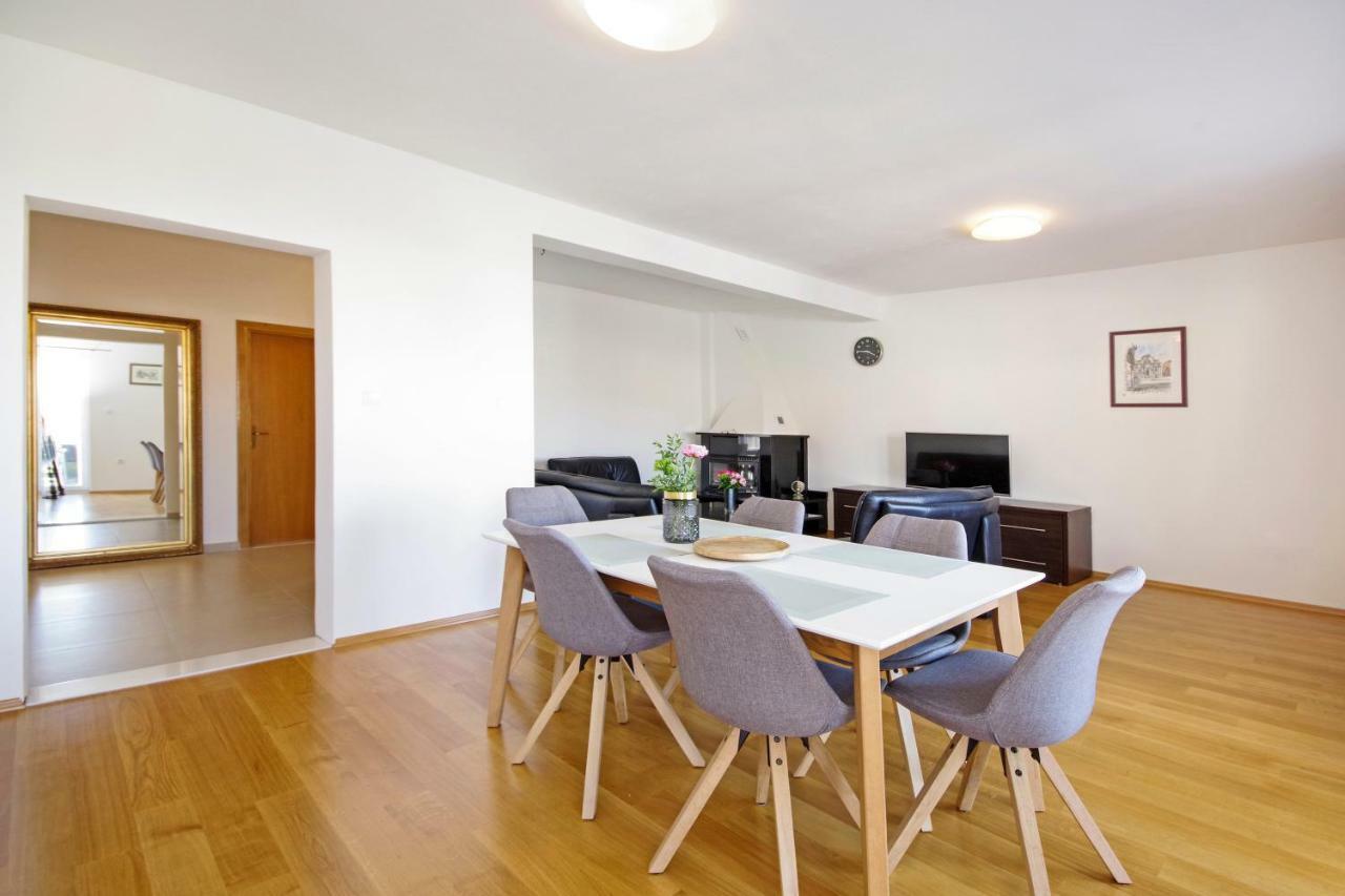 Manuela Apartment Podstrana Luaran gambar